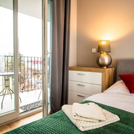 Apartament Miodowa 42 Z Miejscem Parkingowym Красков Екстериор снимка