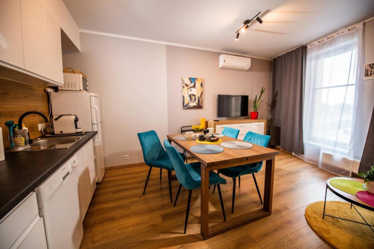 Apartament Miodowa 42 Z Miejscem Parkingowym Красков Екстериор снимка